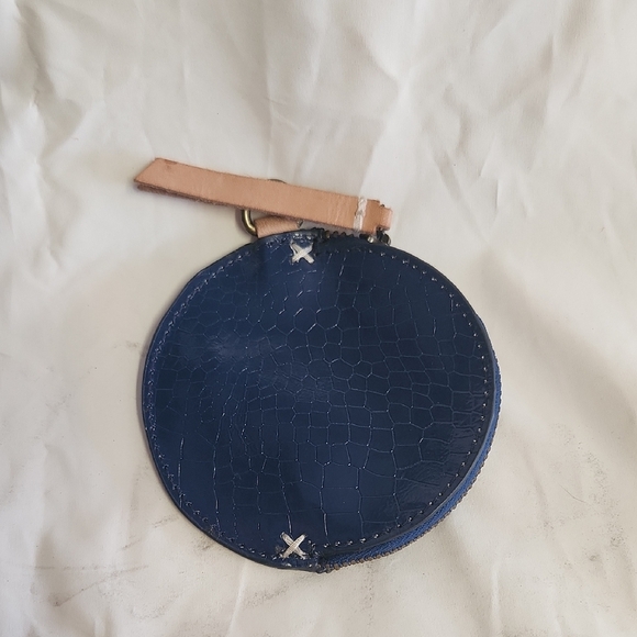 Free People small blue and tan Embossed leather coin purse - Picture 2 of 5
